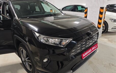 Toyota RAV4, 2020 год, 3 499 000 рублей, 8 фотография