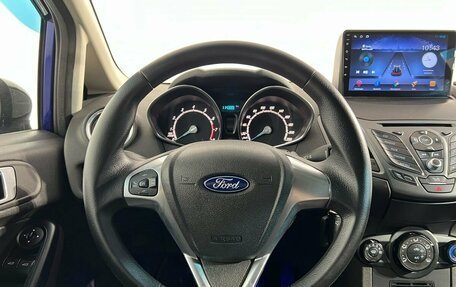 Ford Fiesta, 2015 год, 800 000 рублей, 10 фотография