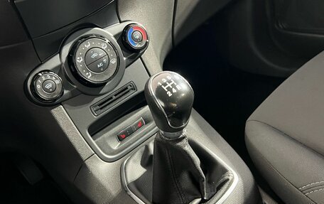 Ford Fiesta, 2015 год, 800 000 рублей, 12 фотография