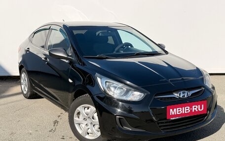 Hyundai Solaris II рестайлинг, 2011 год, 570 000 рублей, 3 фотография