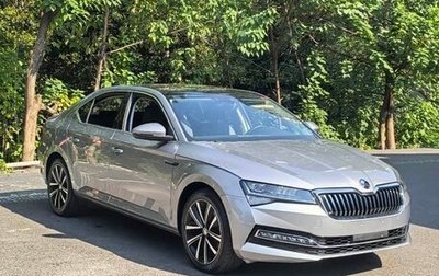 Skoda Superb III рестайлинг, 2022 год, 2 340 000 рублей, 1 фотография