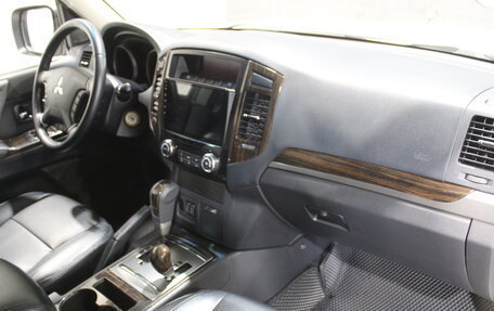 Mitsubishi Pajero IV, 2021 год, 3 749 000 рублей, 10 фотография