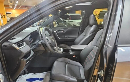 Toyota RAV4, 2021 год, 2 500 500 рублей, 11 фотография