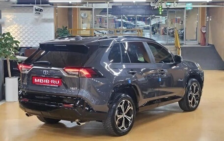 Toyota RAV4, 2021 год, 2 500 500 рублей, 3 фотография