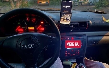 Audi A4, 1999 год, 179 999 рублей, 3 фотография