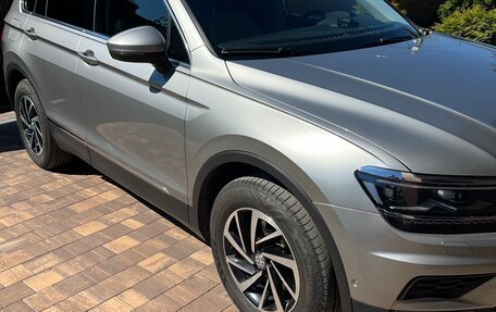 Volkswagen Tiguan II, 2018 год, 2 250 000 рублей, 7 фотография