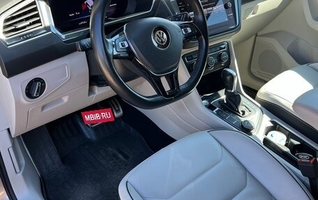 Volkswagen Tiguan II, 2018 год, 2 250 000 рублей, 9 фотография