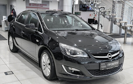 Opel Astra J, 2013 год, 890 000 рублей, 3 фотография