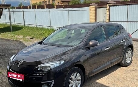 Renault Megane III, 2013 год, 870 000 рублей, 2 фотография