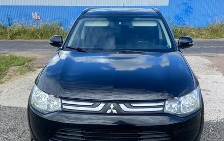 Mitsubishi Outlander III рестайлинг 3, 2013 год, 1 094 000 рублей, 1 фотография