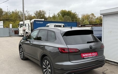 Volkswagen Touareg III, 2019 год, 5 750 000 рублей, 3 фотография