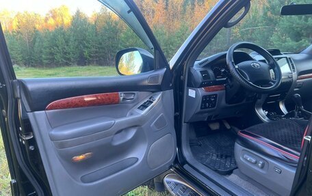 Toyota Land Cruiser Prado 120 рестайлинг, 2004 год, 2 100 000 рублей, 8 фотография