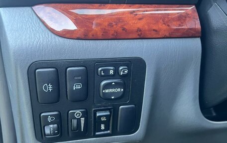 Toyota Land Cruiser Prado 120 рестайлинг, 2004 год, 2 100 000 рублей, 10 фотография