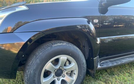 Toyota Land Cruiser Prado 120 рестайлинг, 2004 год, 2 100 000 рублей, 37 фотография