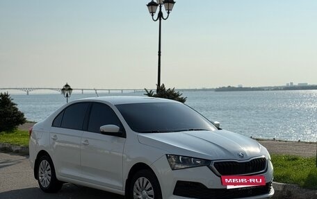 Skoda Rapid II, 2020 год, 990 000 рублей, 2 фотография