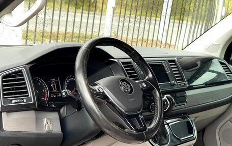 Volkswagen Multivan T6 рестайлинг, 2015 год, 3 399 000 рублей, 8 фотография