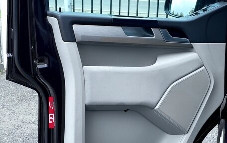 Volkswagen Multivan T6 рестайлинг, 2015 год, 3 399 000 рублей, 17 фотография