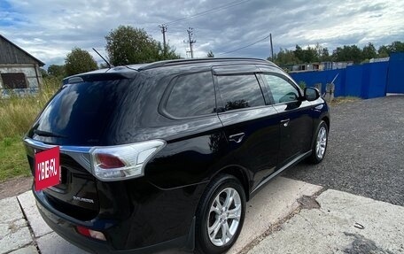 Mitsubishi Outlander III рестайлинг 3, 2013 год, 1 094 000 рублей, 9 фотография