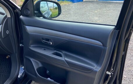 Mitsubishi Outlander III рестайлинг 3, 2013 год, 1 094 000 рублей, 12 фотография