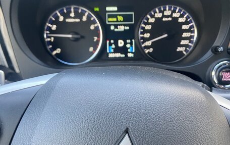 Mitsubishi Outlander III рестайлинг 3, 2013 год, 1 094 000 рублей, 22 фотография
