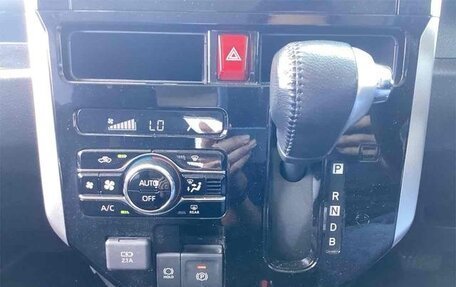 Toyota Roomy I, 2022 год, 900 000 рублей, 14 фотография
