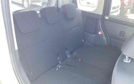 Toyota Roomy I, 2022 год, 900 000 рублей, 22 фотография