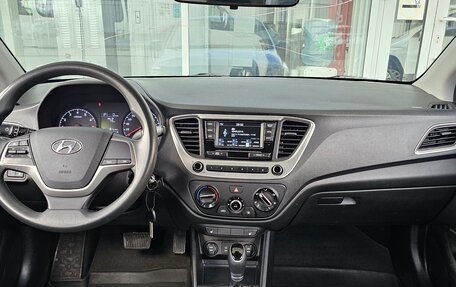 Hyundai Solaris II рестайлинг, 2018 год, 1 349 000 рублей, 7 фотография