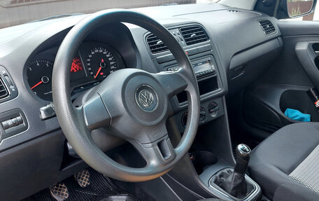 Volkswagen Polo VI (EU Market), 2011 год, 750 000 рублей, 8 фотография