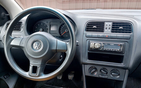 Volkswagen Polo VI (EU Market), 2011 год, 750 000 рублей, 11 фотография