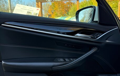 BMW 5 серия, 2019 год, 3 050 000 рублей, 16 фотография