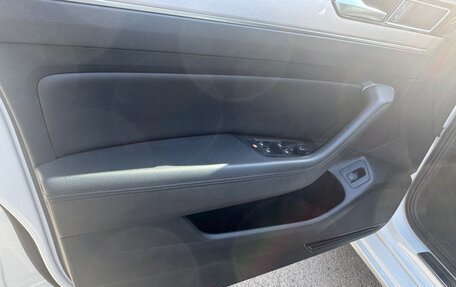 Volkswagen Passat B8 рестайлинг, 2019 год, 2 600 000 рублей, 8 фотография