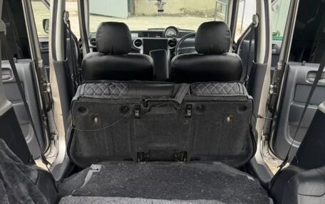 Toyota bB I рестайлинг, 2003 год, 1 000 000 рублей, 36 фотография