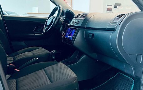 Skoda Fabia II, 2011 год, 390 000 рублей, 11 фотография