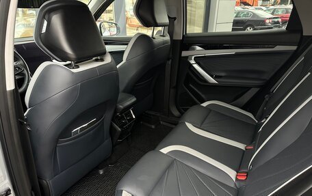 Geely Atlas, 2023 год, 2 570 000 рублей, 10 фотография