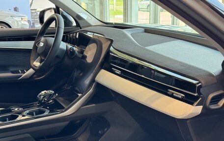 Geely Atlas, 2024 год, 3 512 990 рублей, 11 фотография