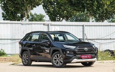 Toyota RAV4, 2025 год, 3 600 000 рублей, 6 фотография