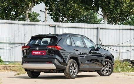 Toyota RAV4, 2025 год, 3 600 000 рублей, 4 фотография