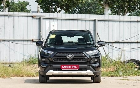 Toyota RAV4, 2025 год, 3 600 000 рублей, 7 фотография