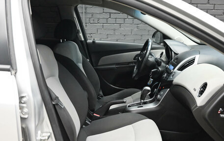 Chevrolet Cruze II, 2013 год, 890 000 рублей, 10 фотография