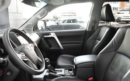 Toyota Land Cruiser Prado 150 рестайлинг 2, 2021 год, 4 990 000 рублей, 24 фотография