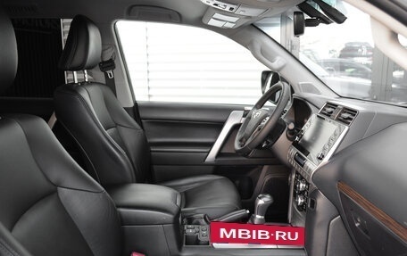 Toyota Land Cruiser Prado 150 рестайлинг 2, 2021 год, 4 990 000 рублей, 32 фотография