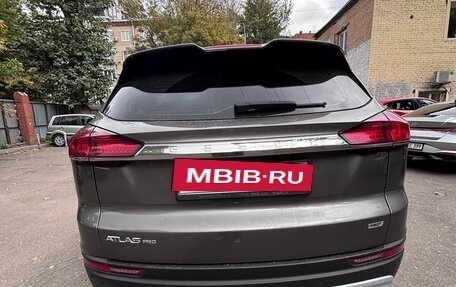 Geely Atlas, 2022 год, 1 680 000 рублей, 5 фотография