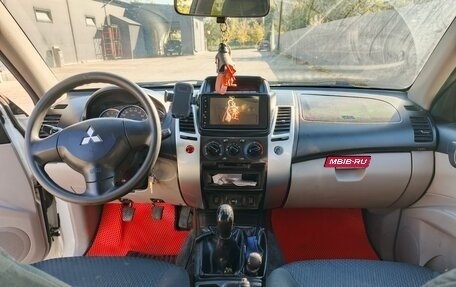Mitsubishi Pajero Sport II рестайлинг, 2014 год, 1 850 000 рублей, 6 фотография
