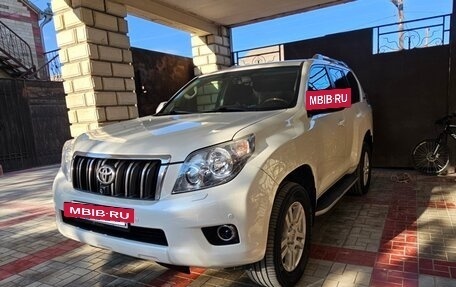 Toyota Land Cruiser Prado 150 рестайлинг 2, 2011 год, 3 400 000 рублей, 2 фотография