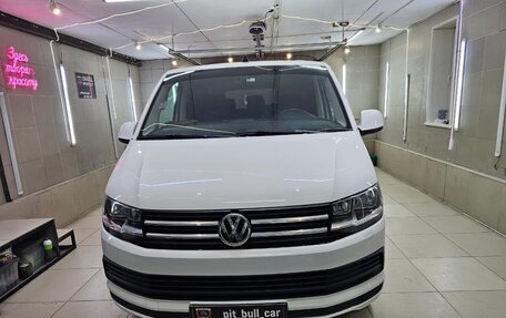 Volkswagen Caravelle T6 рестайлинг, 2018 год, 3 335 000 рублей, 1 фотография