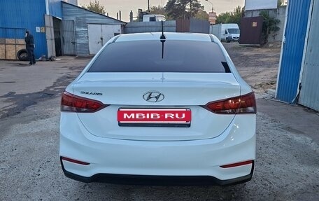 Hyundai Solaris II рестайлинг, 2018 год, 730 000 рублей, 2 фотография