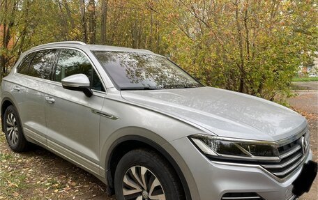 Volkswagen Touareg III, 2019 год, 4 760 000 рублей, 3 фотография