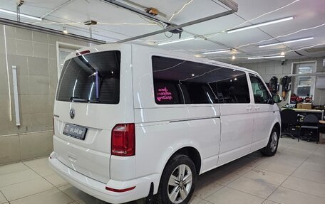 Volkswagen Caravelle T6 рестайлинг, 2018 год, 3 335 000 рублей, 3 фотография