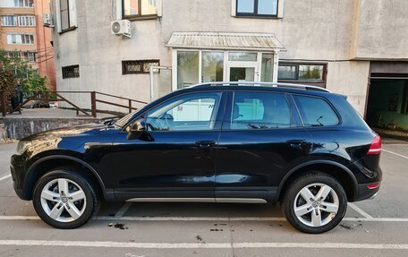 Volkswagen Touareg III, 2010 год, 1 950 000 рублей, 2 фотография