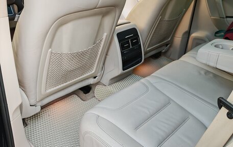 Volkswagen Touareg III, 2010 год, 1 950 000 рублей, 6 фотография